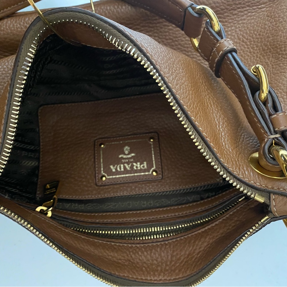 Prada classic brown leather shoulder bag. - Picture 3 of 5